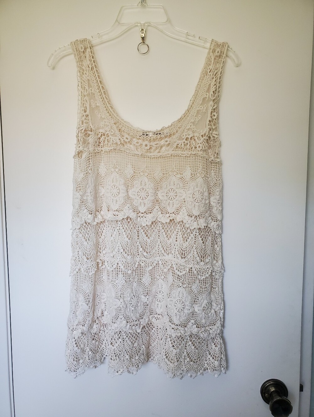 Solitaire Ecru Lacey Tiered Soft Scalloped Ruffle Boho Tank Top Sz S Beach
